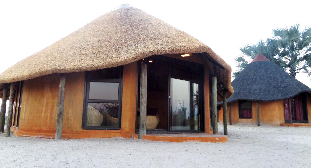 Ongula Village Homestead Lodge Omupumba Habitación foto